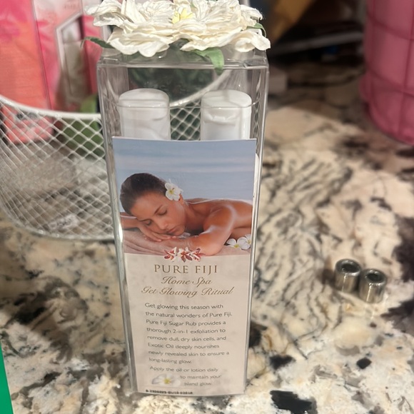 Nib PURE FIGI Home Spa Get Glowing Ritual gift pack! - Picture 4 of 4